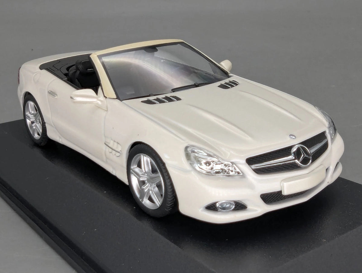 Modellautos 1:43 Minichamps Mercedes Benz SL Klasse 2008 R230 Diamantweiss OVP