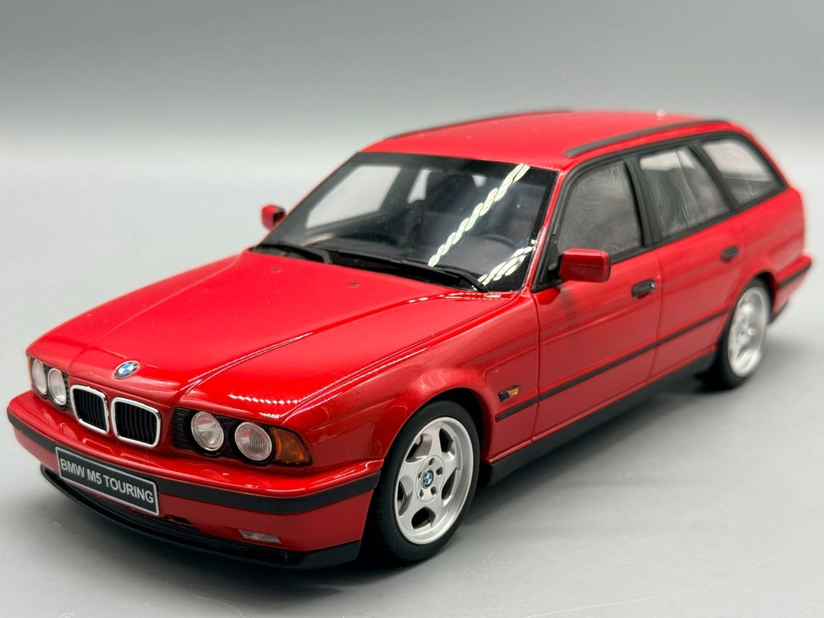 Modellautos 1:18 Otto Mobile BMW M5 Touring Rot mit OVP