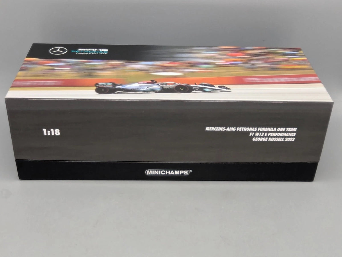 Modellautos 1:18 Minichamps Mercedes AMG F1 W13 E Performance #63 G. Russell OVP