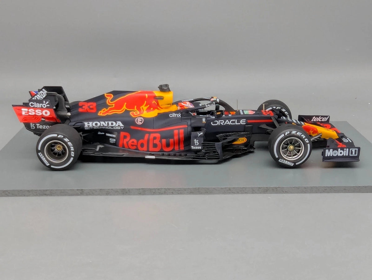 Modellautos 1:18 Spark Honda  Red Bull RB16B WINNER  NL 2021 #33 Verstappen OVP