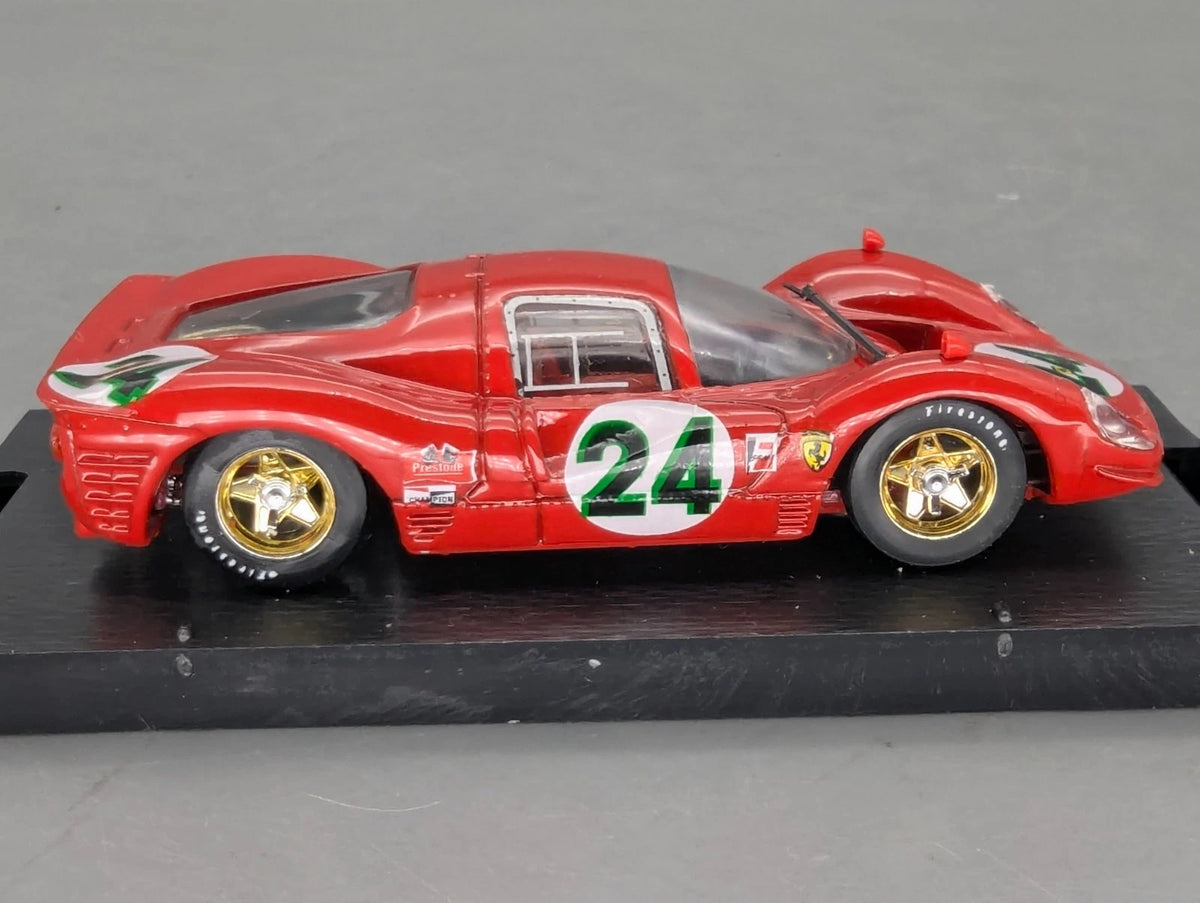 Modellautos 1:43 Brumm Ferrari 330 P4 Coupe Zweiter Daytona 1967 #24 mit OVP