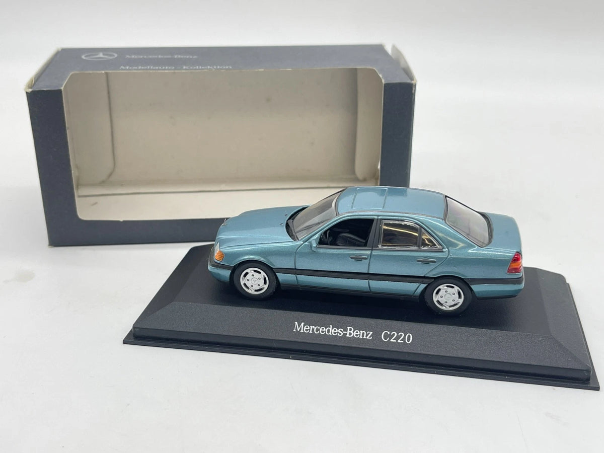 Modellautos 1:43 Minichamps Mercedes Benz C220 mit OVP
