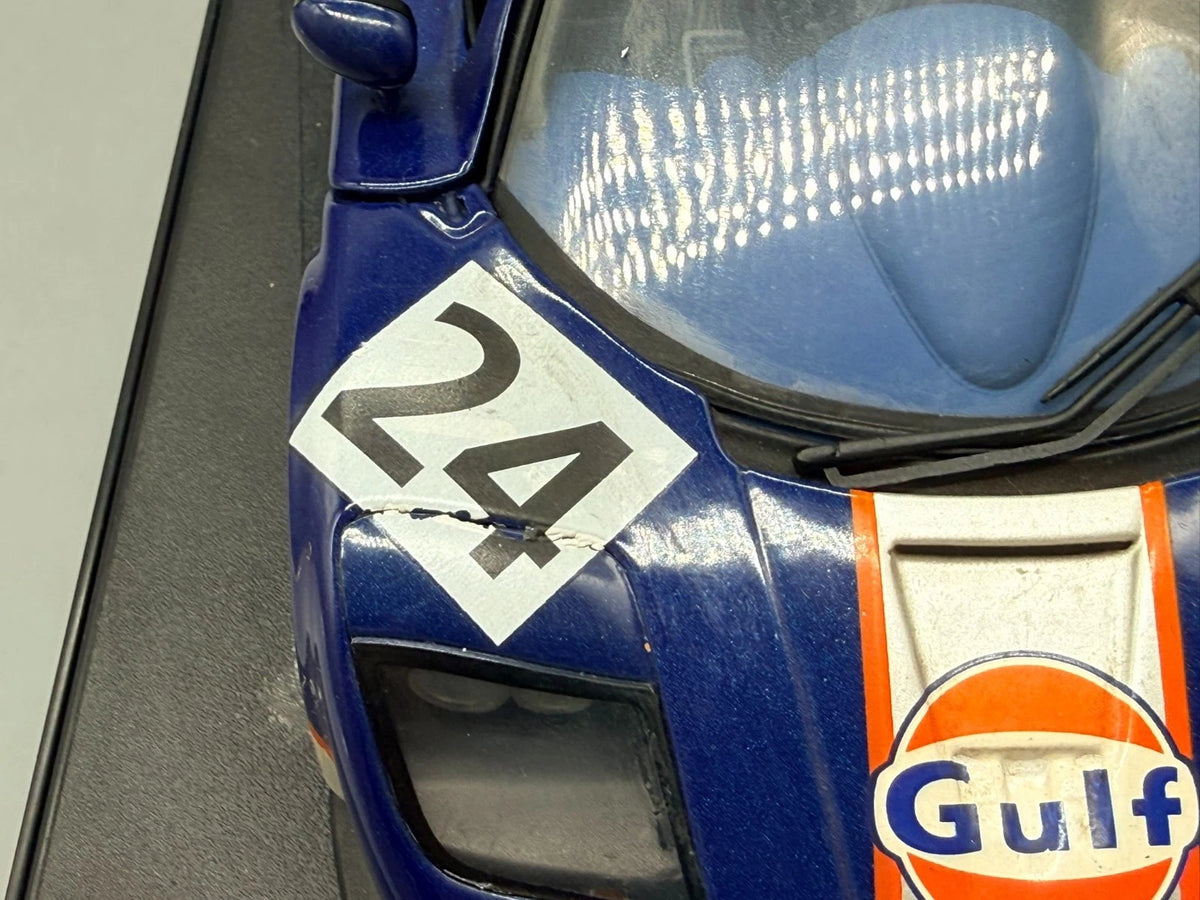 Modellautos 1:18 UT Models McLaren F1 GTR #40 mit OVP