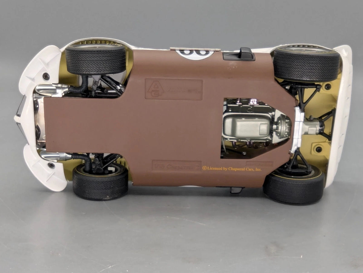 Modellautos 1:18 AUTOart Millenium 86496 Chaparral 2 Sport Race 1965 #66 mit OVP