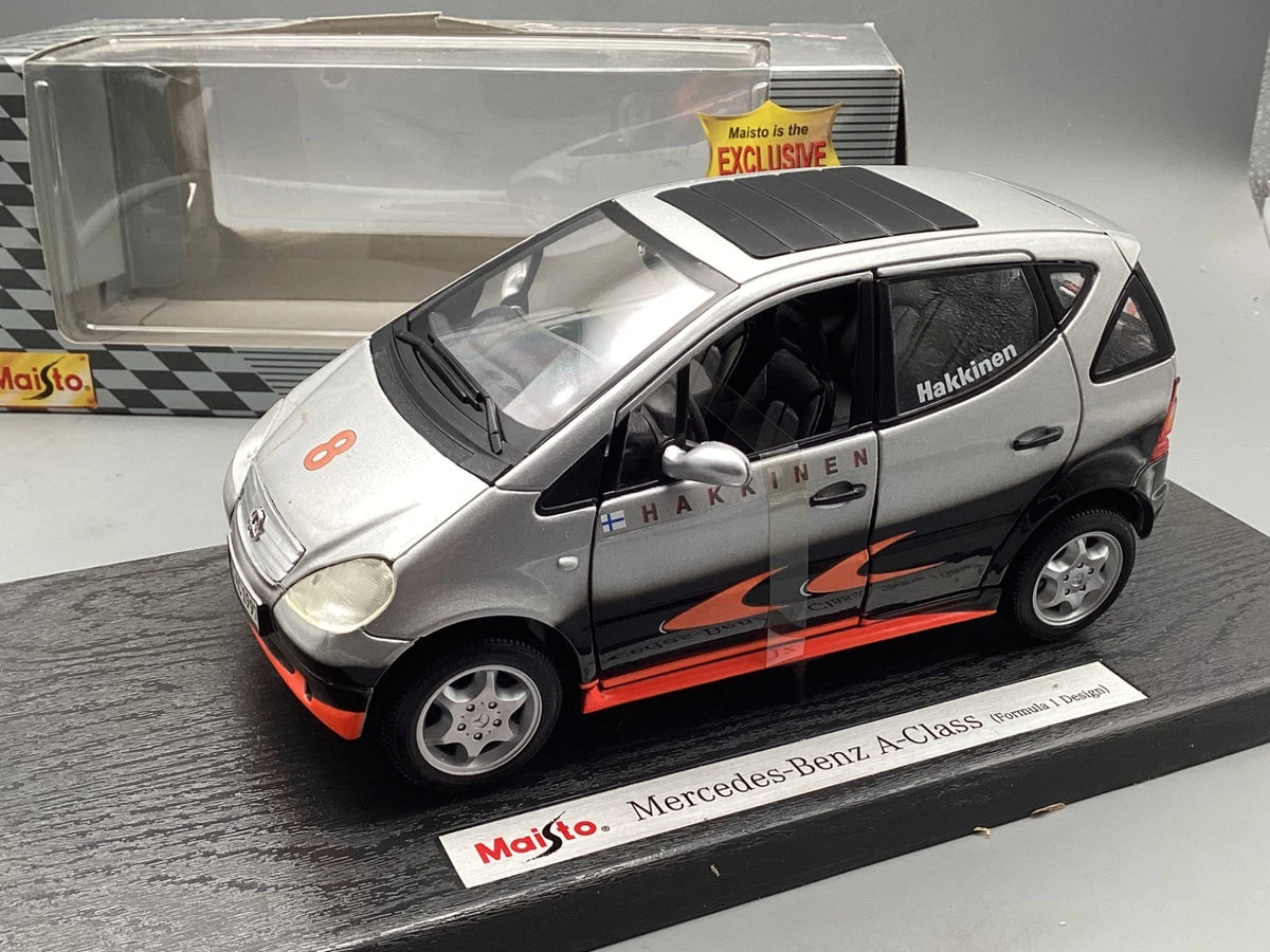 Modellautos 1:18 Maisto Mercedes Benz A-Class F1 Design Hakkinen mit OVP