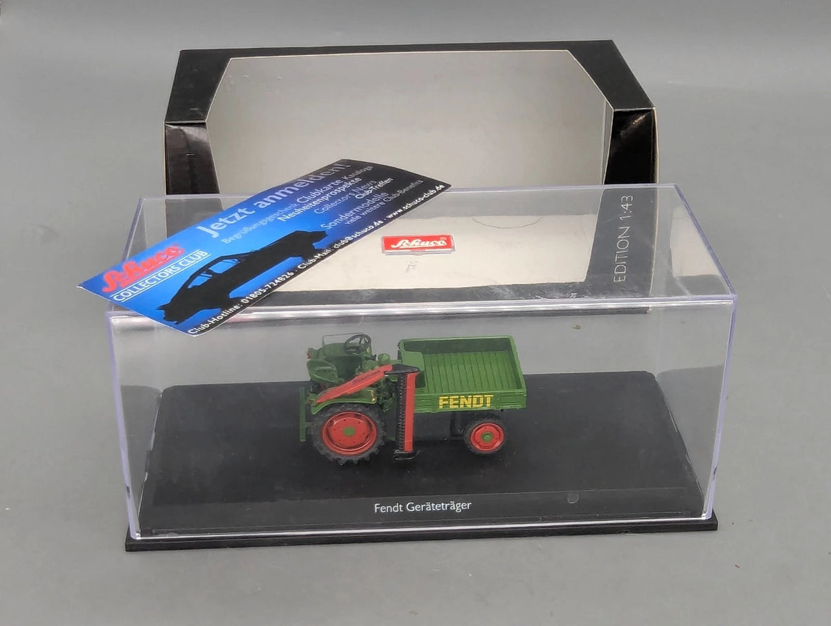 Traktor Modell 1:43 Schuco Fendt Geräteträger mit OVP