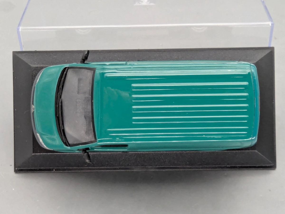 Modellautos 1:43 Minichamps VW T5 California Friesen Grün mit Dealer OVP
