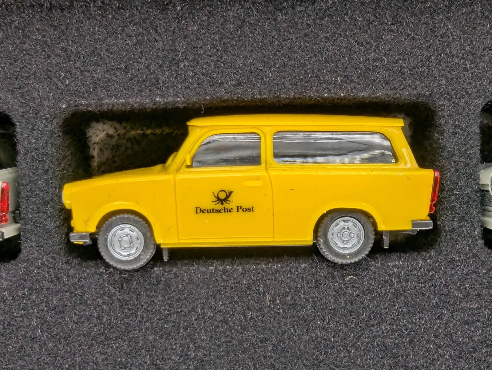 Modellautos 1:87 Herpa Post Museum Shop Trabant 601 S Universal 6-tlg Set OVP