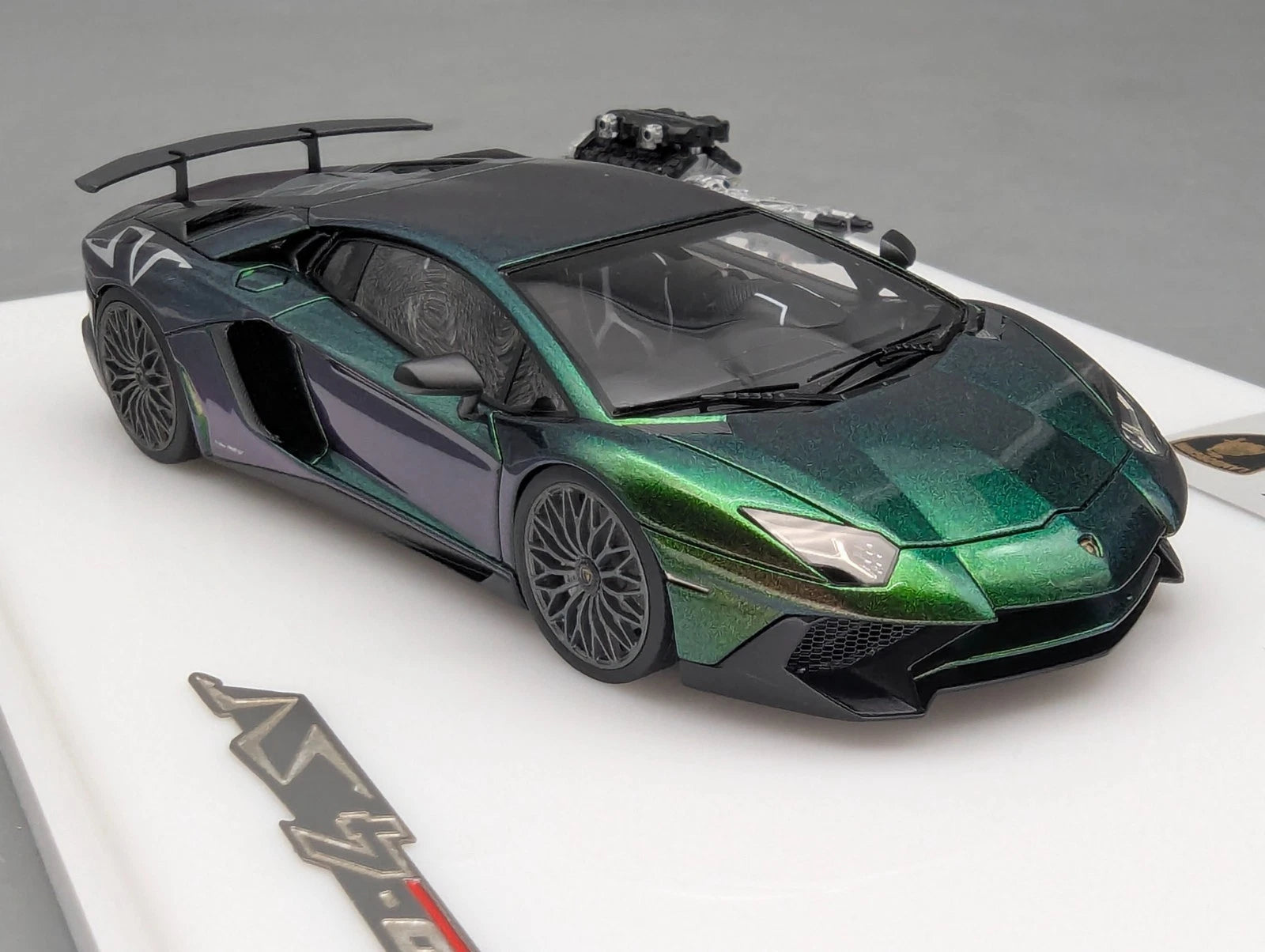 Eidolon Make Up 1:43 Lamborghini Aventador LP750-4 SV 2015 Engine Set 06/30 OVP