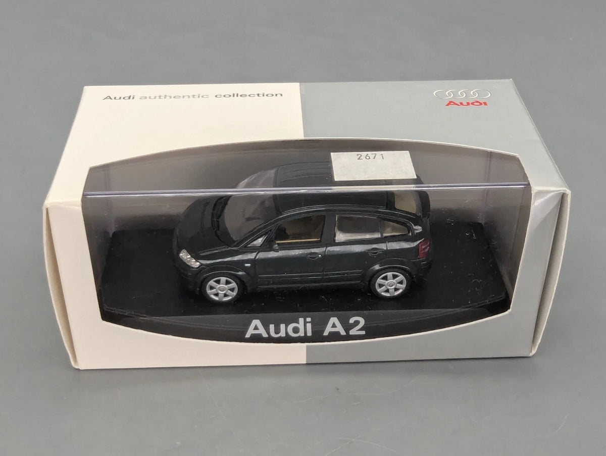 Modellautos 1:43 Minichamps Audi A2 Grau Metallic mit Dealer OVP
