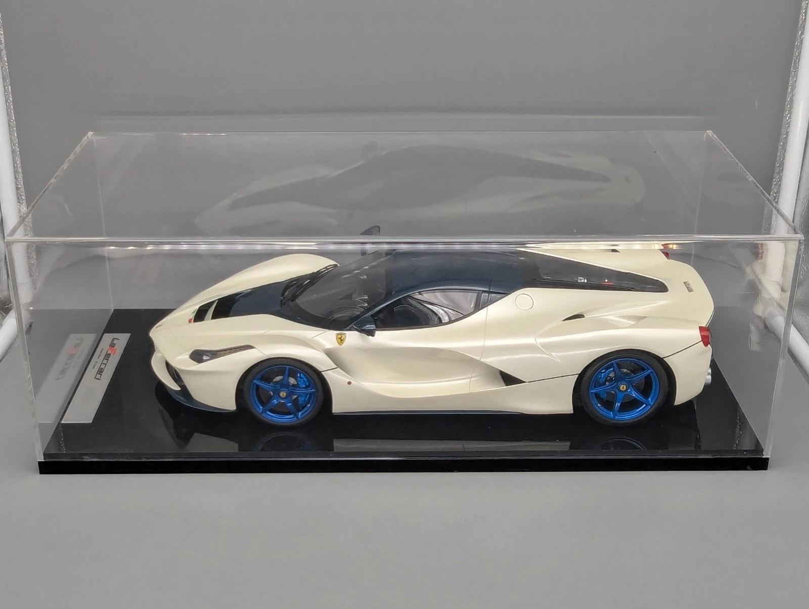 Modellautos 1:12 BBR Ferrari LaFerrari Fuli White / Blue Carbon Ltd 07/10 OVP