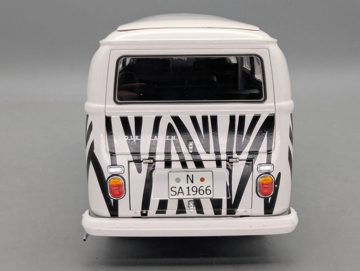 Modellautos 1:18 Schuco Volkswagen VW T2a Bus Safari mit OVP