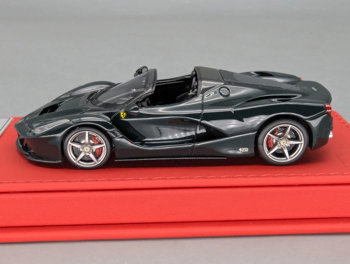 Modellautos 1:43 BBR Deluxe Ferrari LaFerrari Aperta Verde British Ltd 12/15 OVP