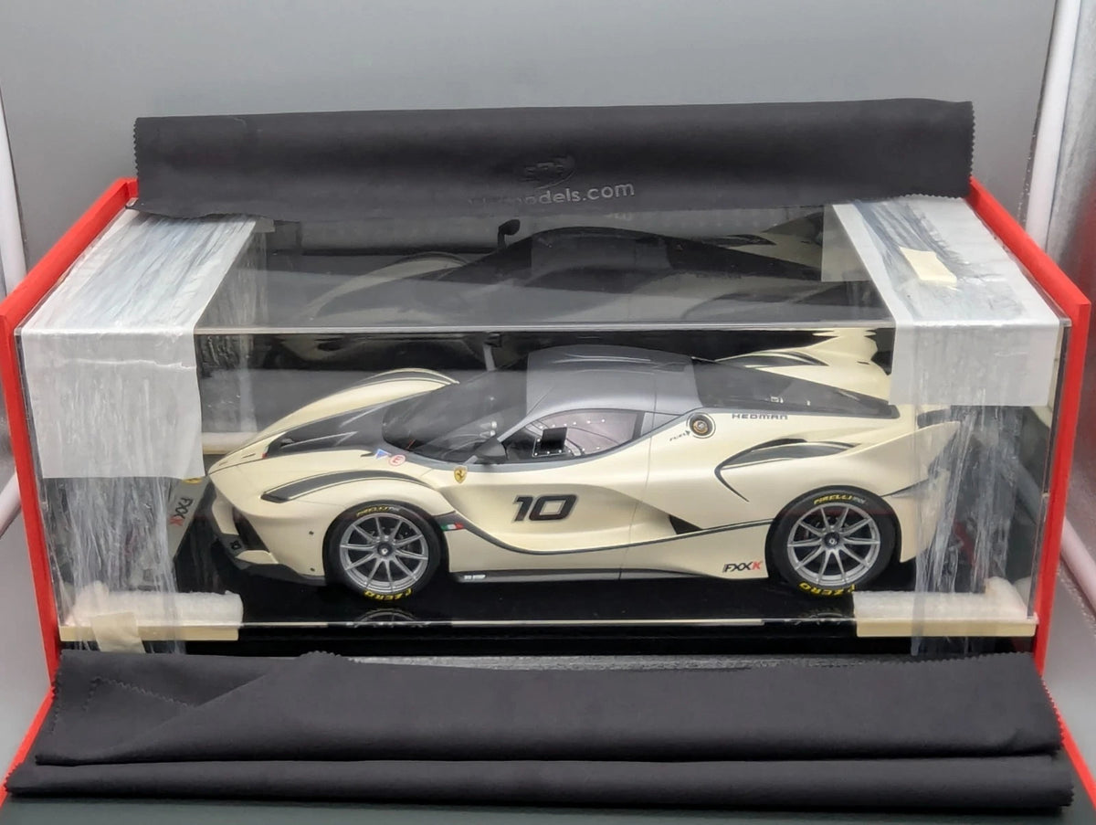 Modellautos 1:12 BBR Ferrari FXX-K Car #10 Fuji White Matt Ltd 05/10 Vitrine OVP
