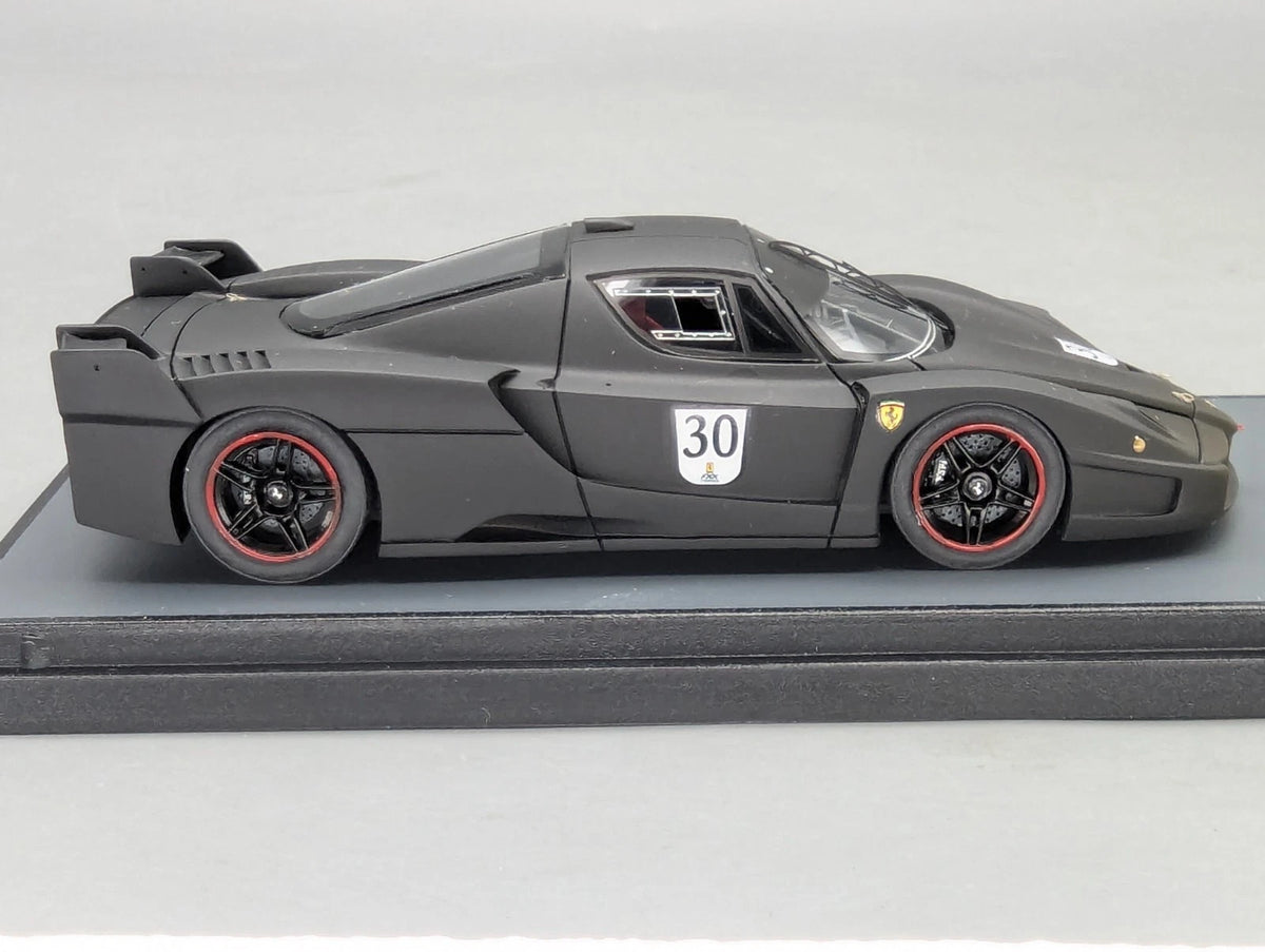 Modellautos 1:43 BBR Ferrari FXX  2006 Black Matt mit Vitrine OVP