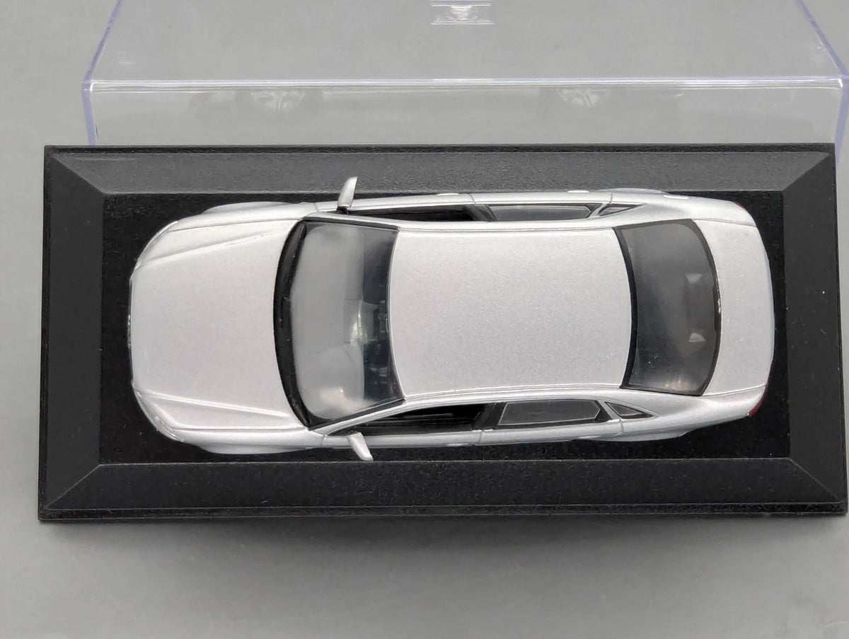 Modellautos 1:43 Minichamps Audi A4 B7 Avus Silber Metallic mit Dealer OVP