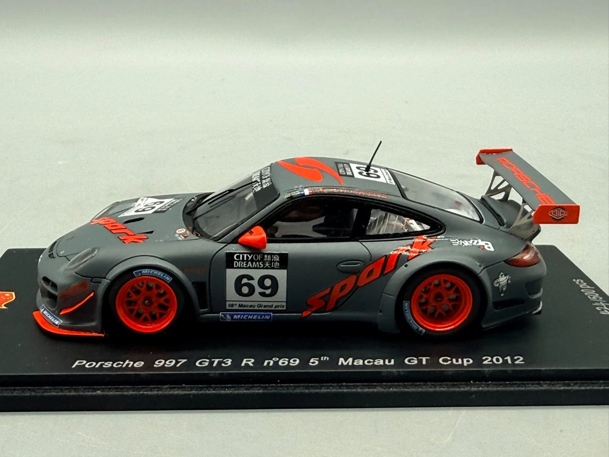 Modellautos 1:43 Spark Porsche 997 GT3 R #69 Macau GT Cup 2012 mit OVP