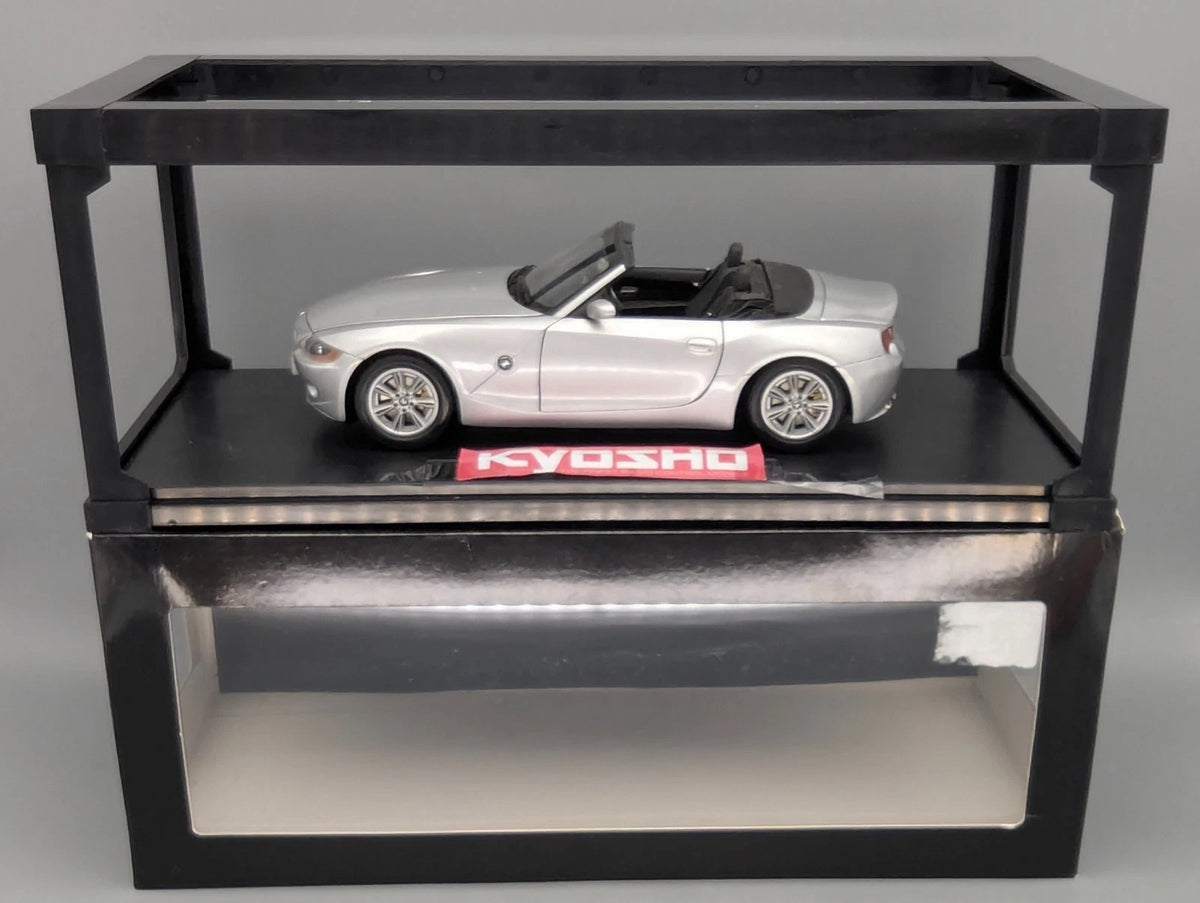 Modellautos 1:18 Kyosho BMW Z4 Cabriolet Silber