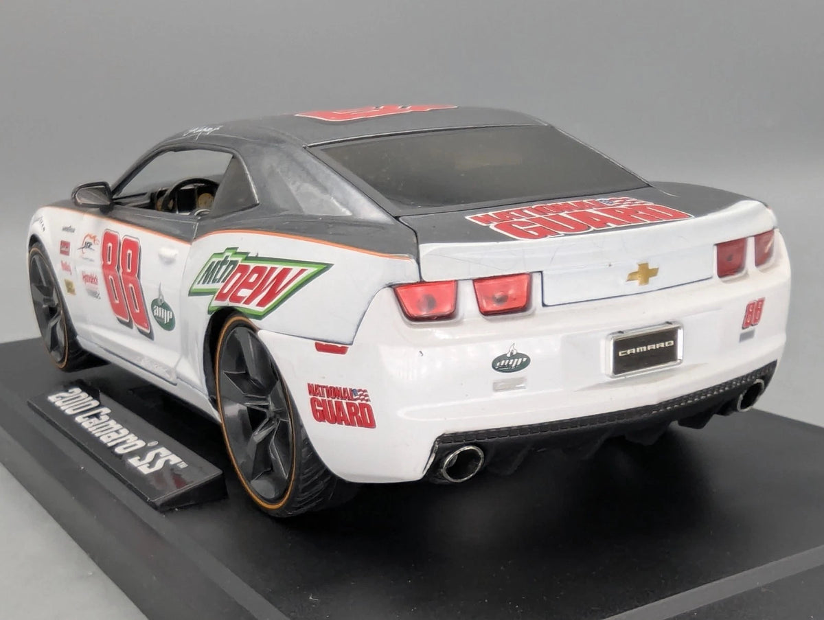 Modellautos 1:24 Jada chevrolet Camaro SS 2010 #88 mit OVP