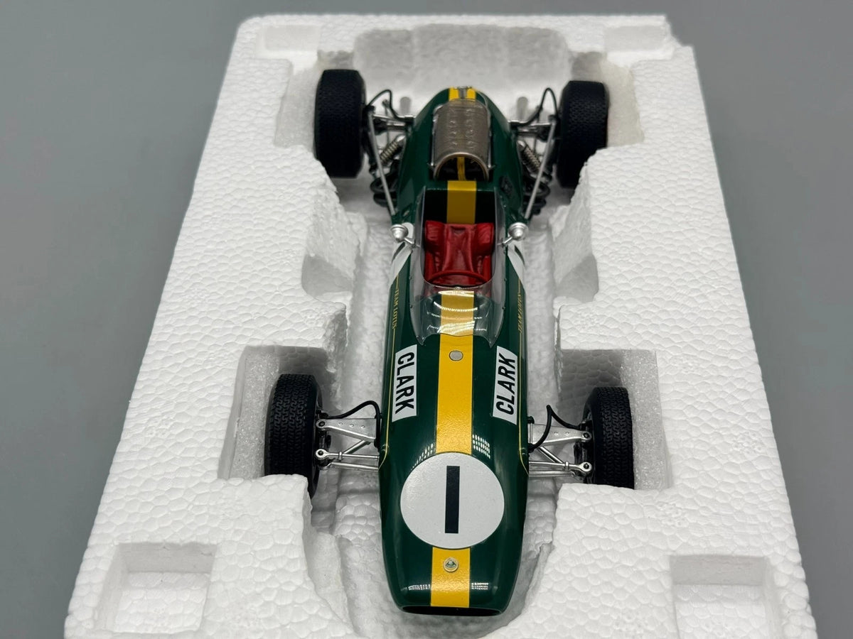 Modellautos 1:18 Spark Lotus 33, #1 Winner German GP 1965 OVP