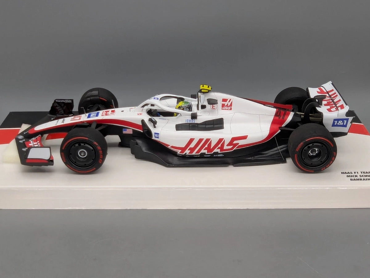 Modellautos 1:18 Minichamps Haas F1 Team VF-22 Bahrain 2022 Mick Schumacher OVP