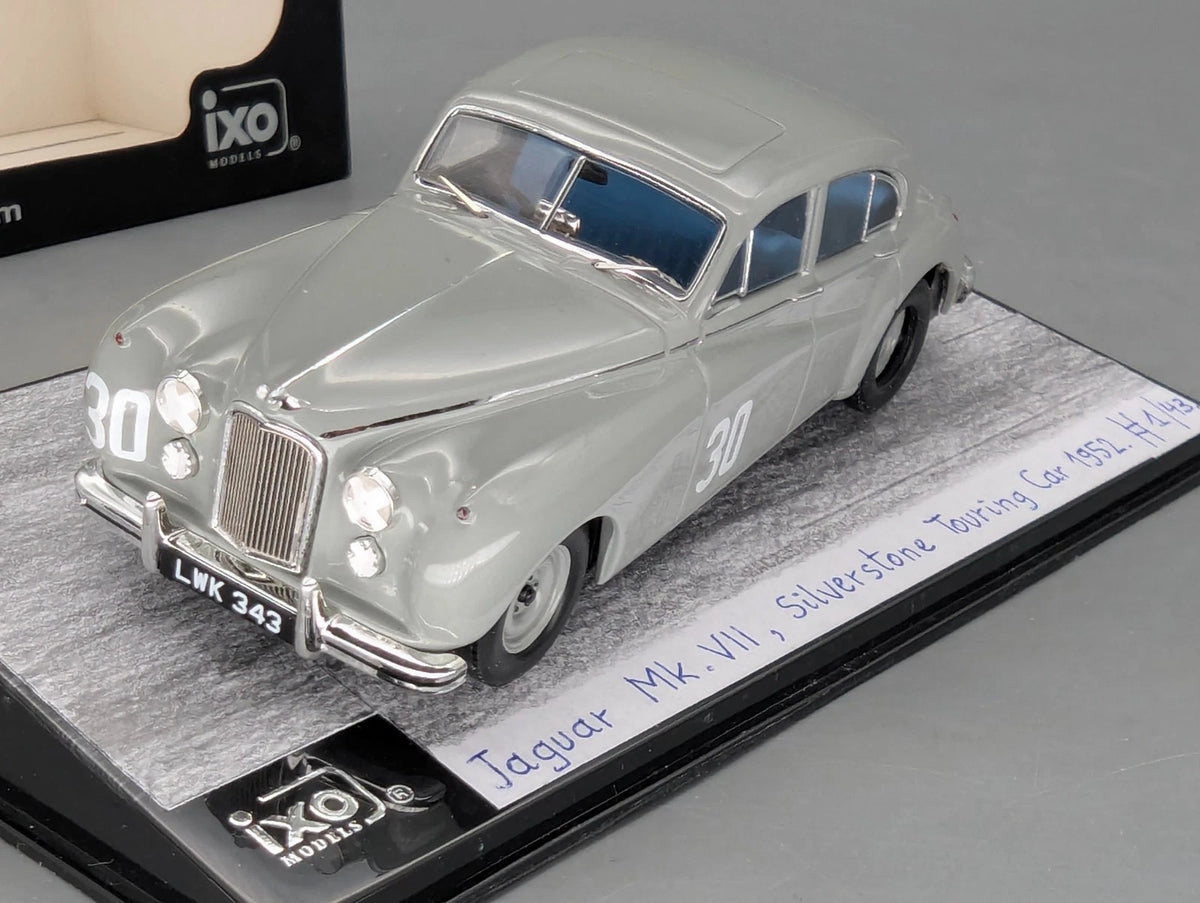 Modellautos 1:43 IXO Jaguar MK VII WINNER Silverstone 1952 #30 St. Moss OVP