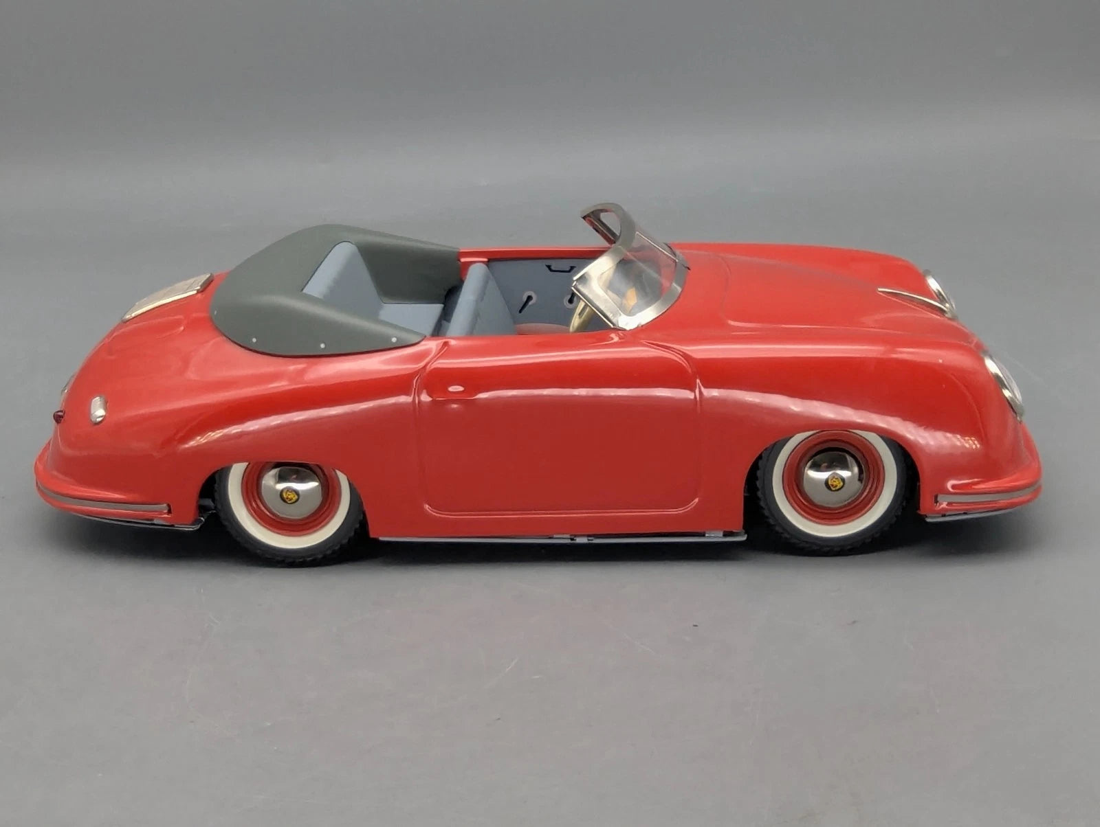 Modellautos 1:16 nicht 1:18 Schuco Distler Porsche 356 Elektromatic 7500 OVP