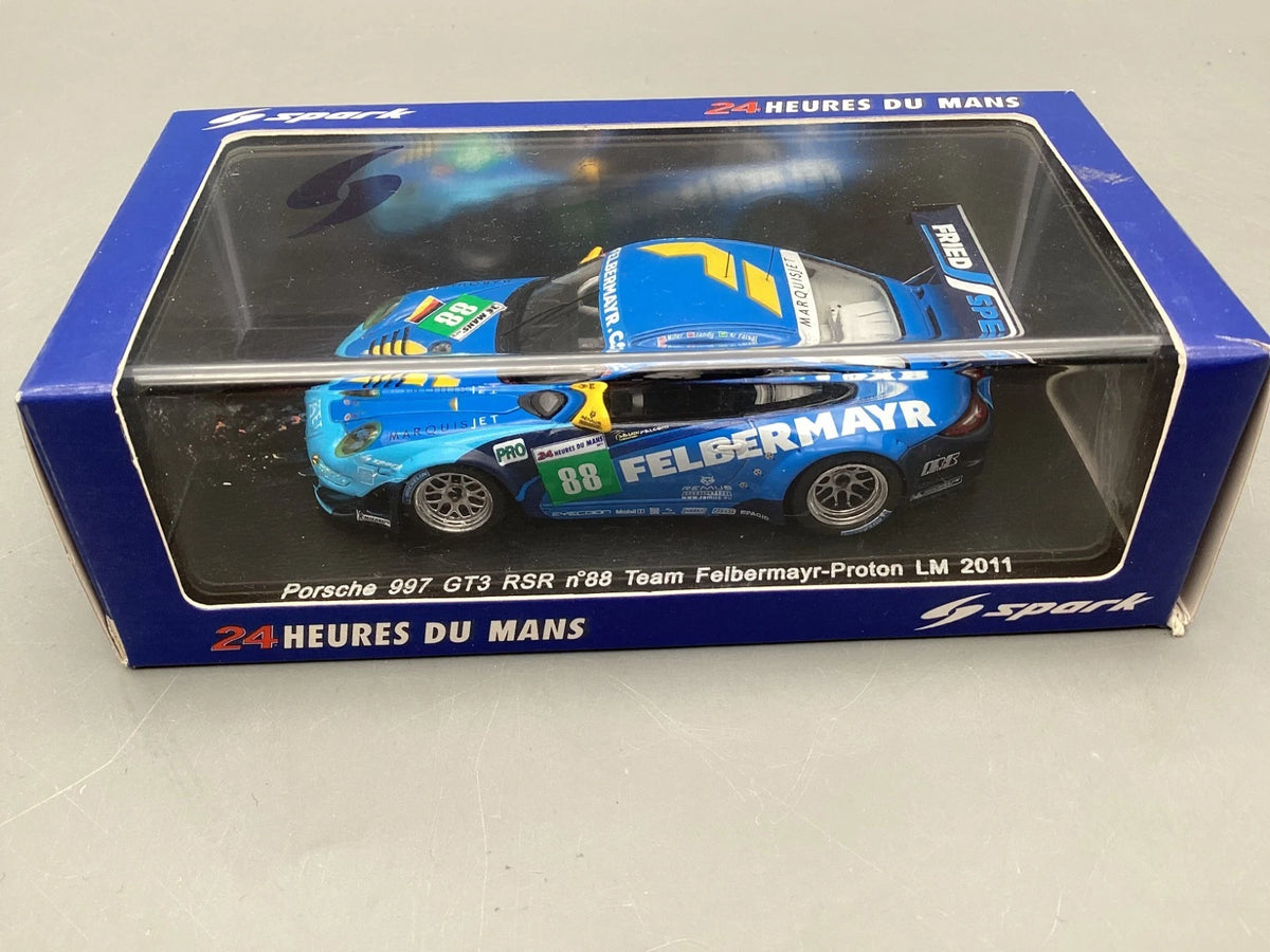 Modellautos 1:43 Spark Porsche 997 GT3 RSR Le Mans 2011 #88 mit OVP