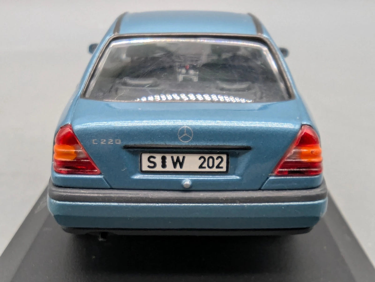 Modellautos 1:43 Minichamps Mercedes Benz C 220 mit OVP