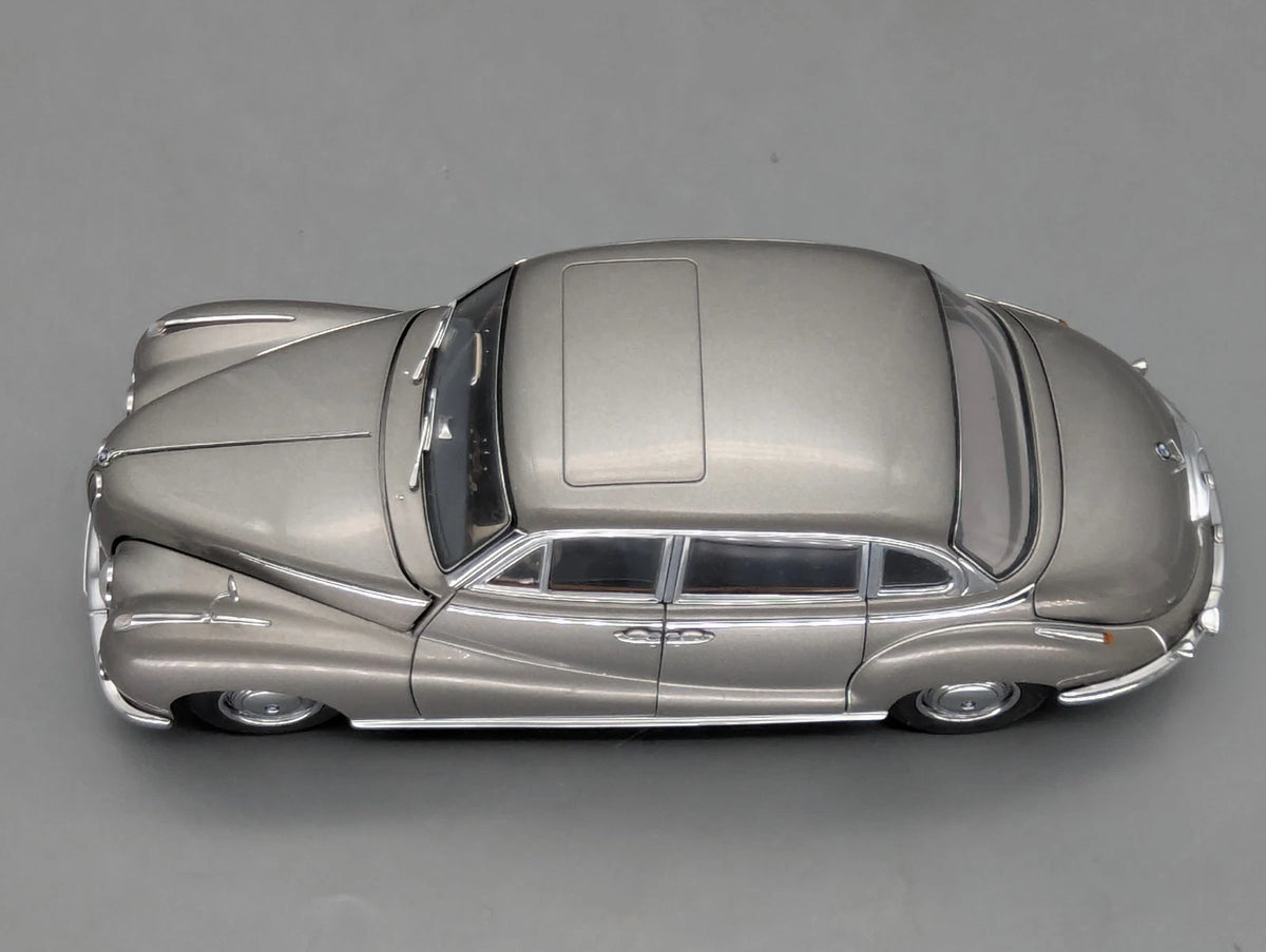 Modellautos 1:18 AUTOart Millenium 70591 BMW 502 2.6 Luxus Silver Beige mit OVP