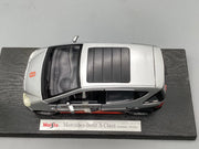 Modellautos 1:18 Maisto Mercedes Benz A-Class F1 Design Hakkinen mit OVP