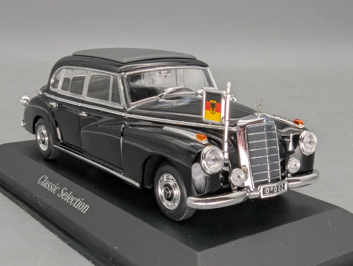 Modellautos 1:43 Minichamps Mercedes Benz 300 b Konrad Adenauer mit Dealer OVP