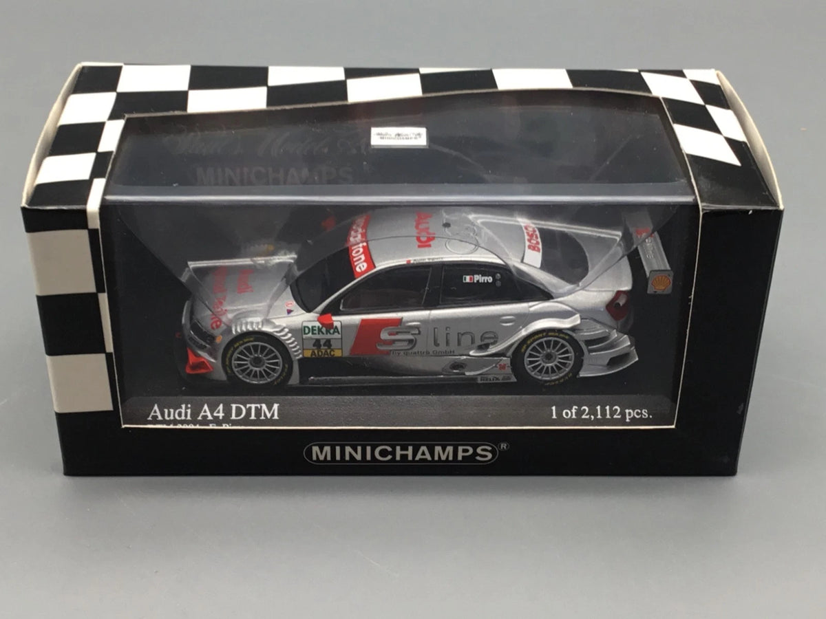 Modellautos 1:43 Minichamps Audi A4 DTM 2004 E. Pirro #44 in OVP