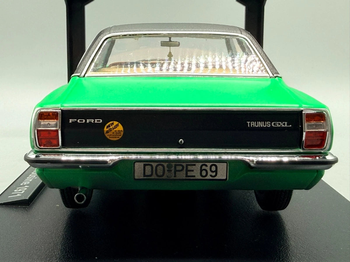 Modellautos 1:18 KK-Scale Ford Taunus GXL Limousine 1971 Grün mit OVP