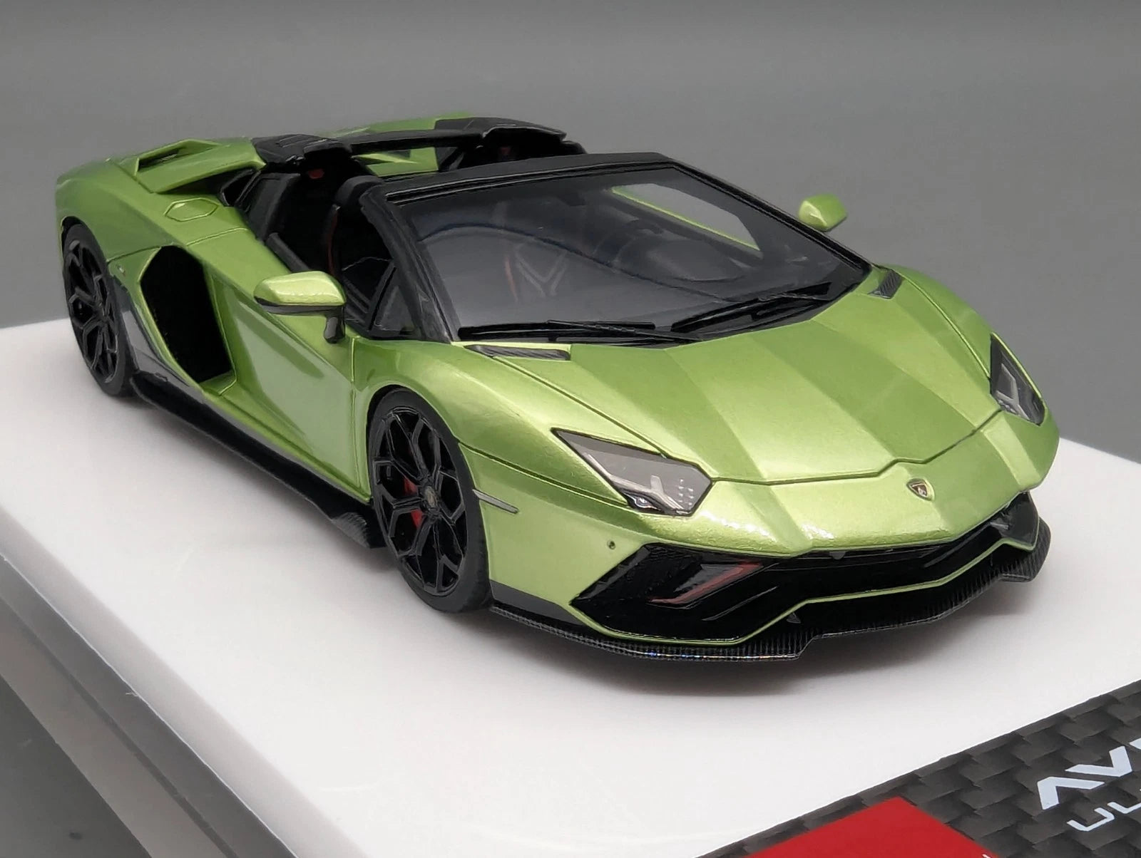 Eidolon Make Up 1:43 Lamborghini Aventador LP780-4 Ultimae Roadster 12/60 OVP