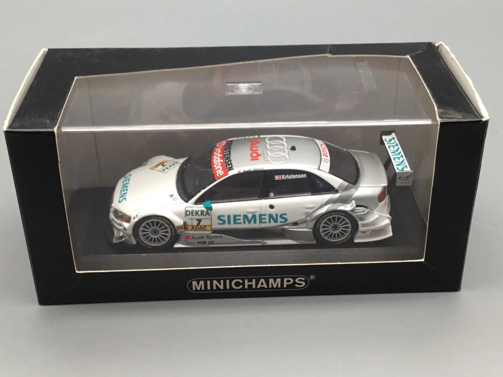 Modellautos 1:43 Minichamps Audi A4 DTM 2007 Kristensen #7 in OVP