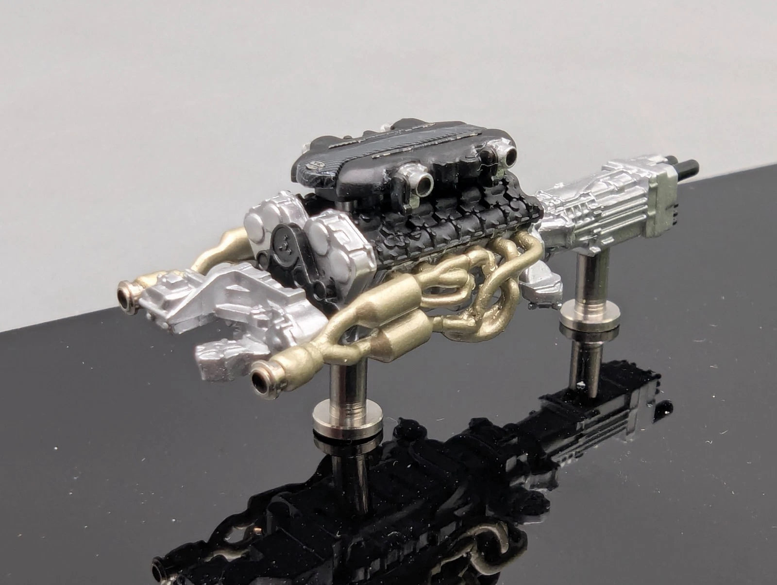 Eidolon Make Up 1:43 Lamborghini Aventador LP700-4 Roadster 2012 Engine Set OVP