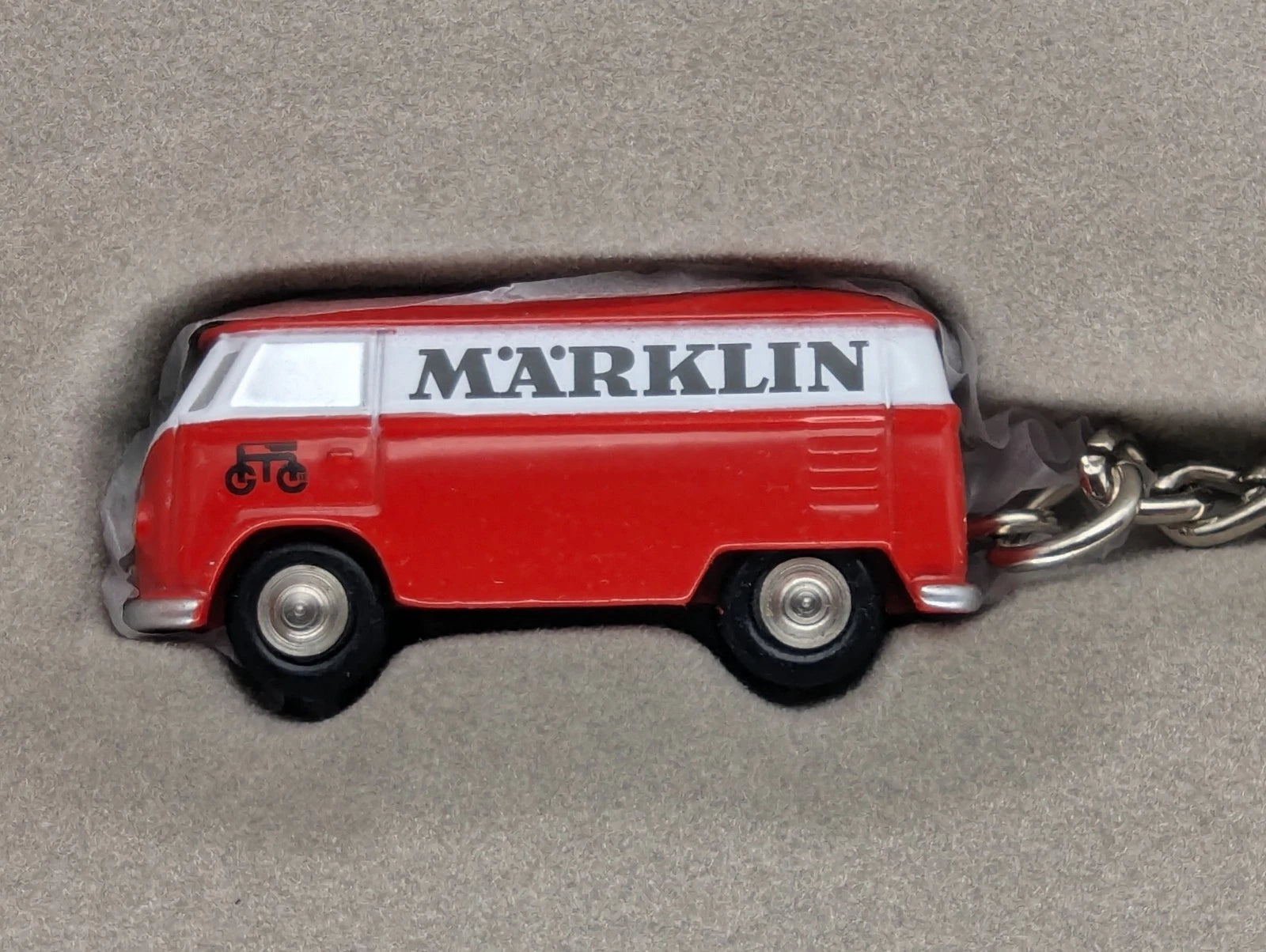 Modellautos 1:90 Schuco Piccolo Volkswagen VW Kastenwagen Schlüsselanhänger OVP