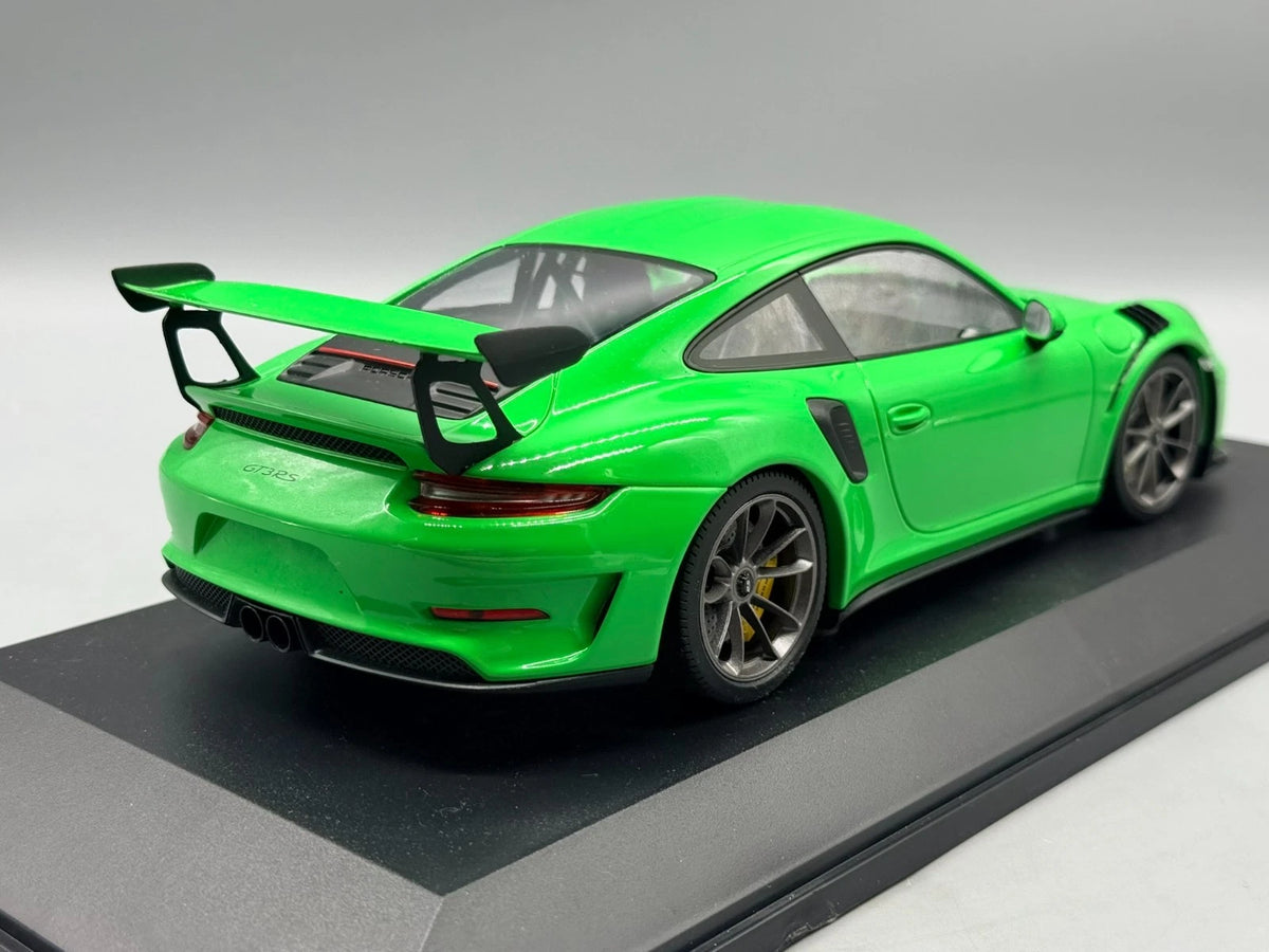 Modellautos 1:18 Minichamps Porsche 911 GT3 RS 991.2 2019 1 of 111pcs mit OVP