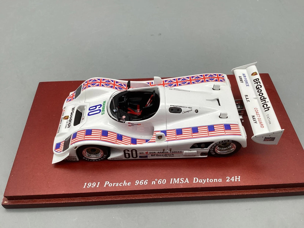 Modellautos 1:43 TrueScale TSM Porsche 966 IMSA Daytona 1991 mit Vitrine
