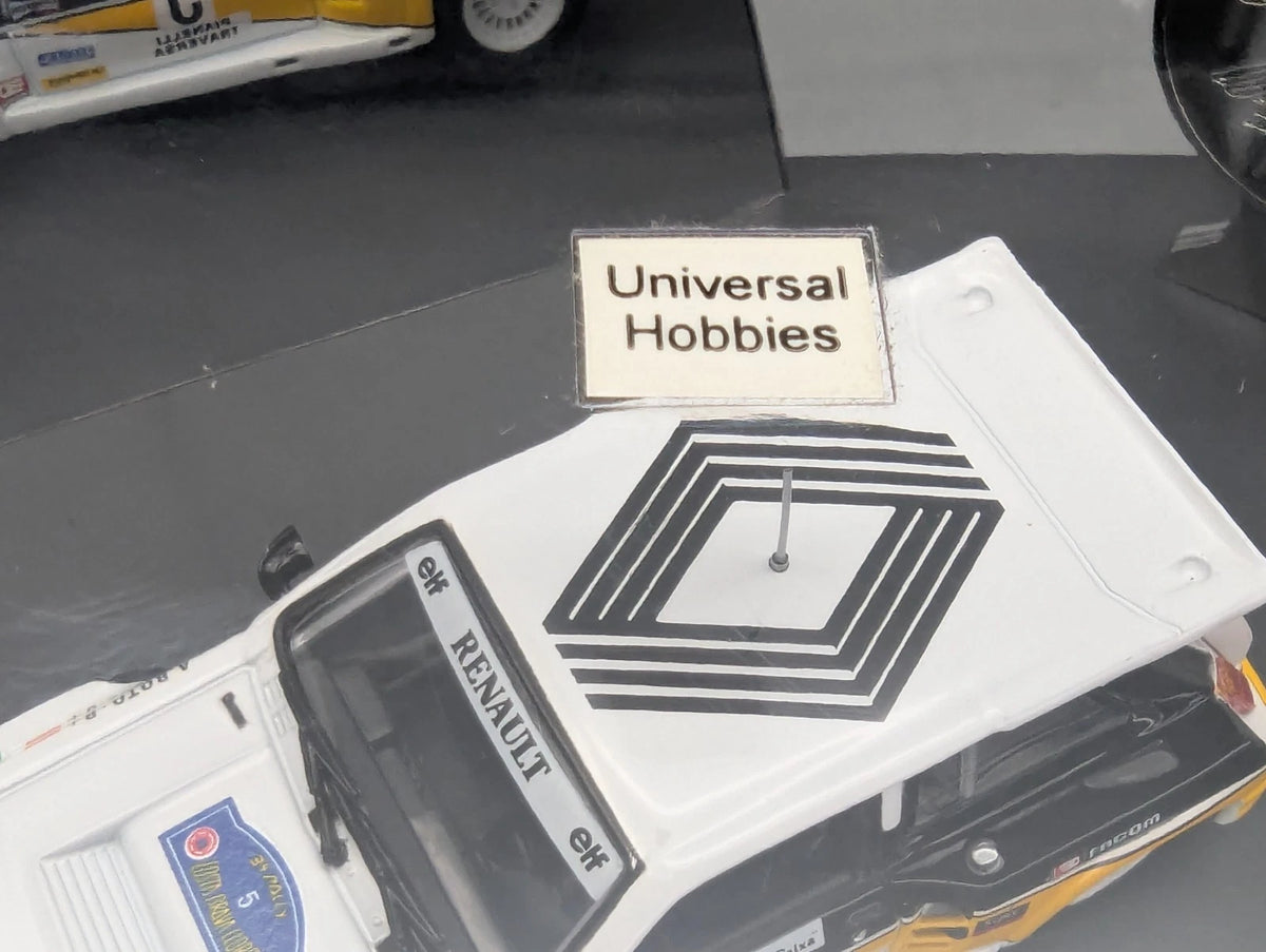 Modellautos 1:43 Universal Hobbies Renault Maxi Turbo 1966 #5 Sainz Boto Vitrine