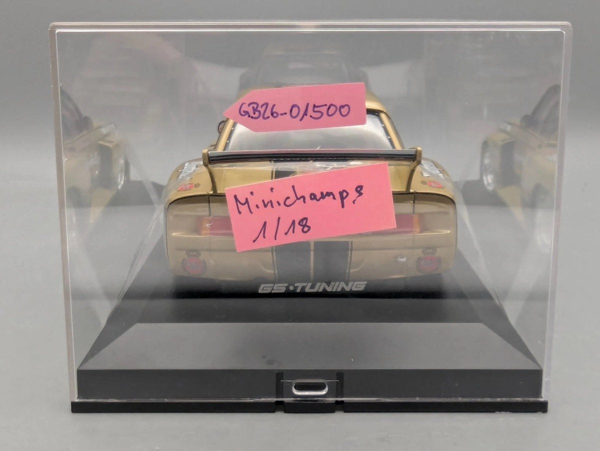 Modellautos 1:18 Minichamps BMW 320i Warsteiner DRM 1977 #4 J. Obermoser Vitrine