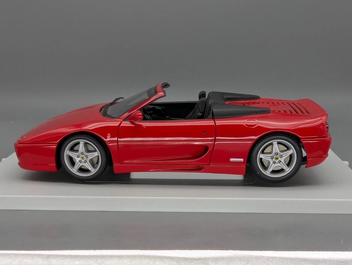 Modellautos 1:18 UT Models Ferrari F355 Spider 1994 Rot mit OVP