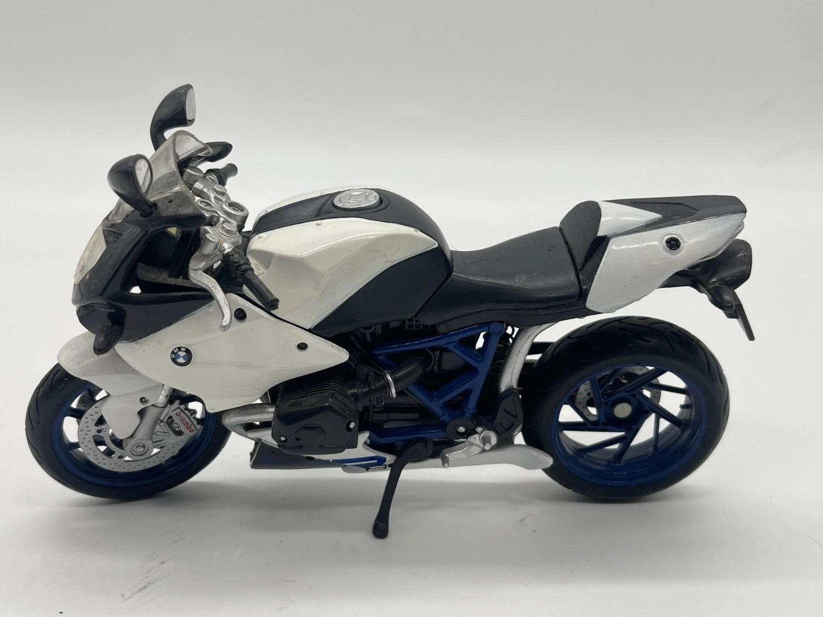 Motorrad Modell 1:18 Maisto BMW HP2 SPORT weiss / schwarz