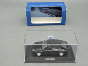 Modellautos 1:43 Minichamps Ford Mondeo Schwarz mit Dealer OVP