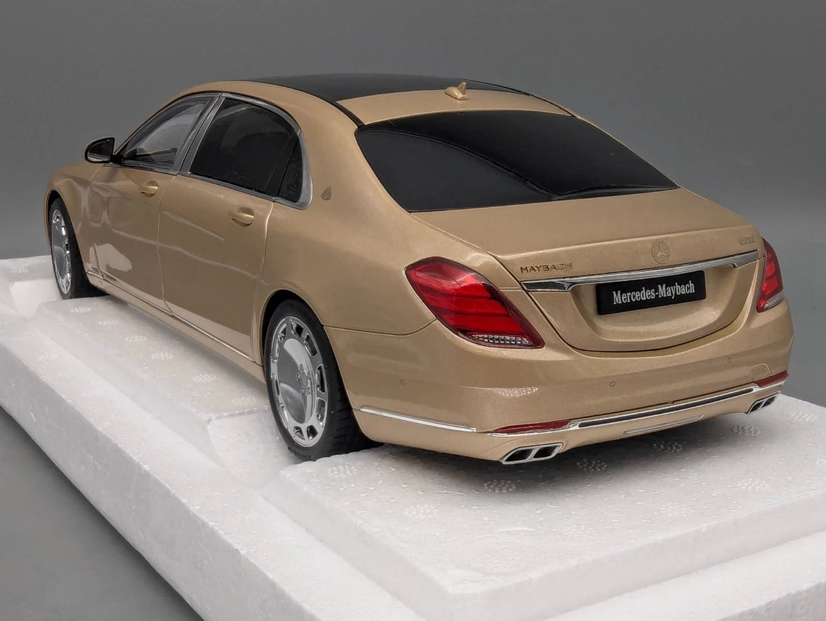 Modellautos 1:18 AUTOart Mercedes Benz Maybach S600 S-Klasse Light Gold mit OVP