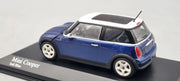Modellautos 1:43 Minichamps Mini Cooper Indi Blue Ltd 1/2304 Vitrine