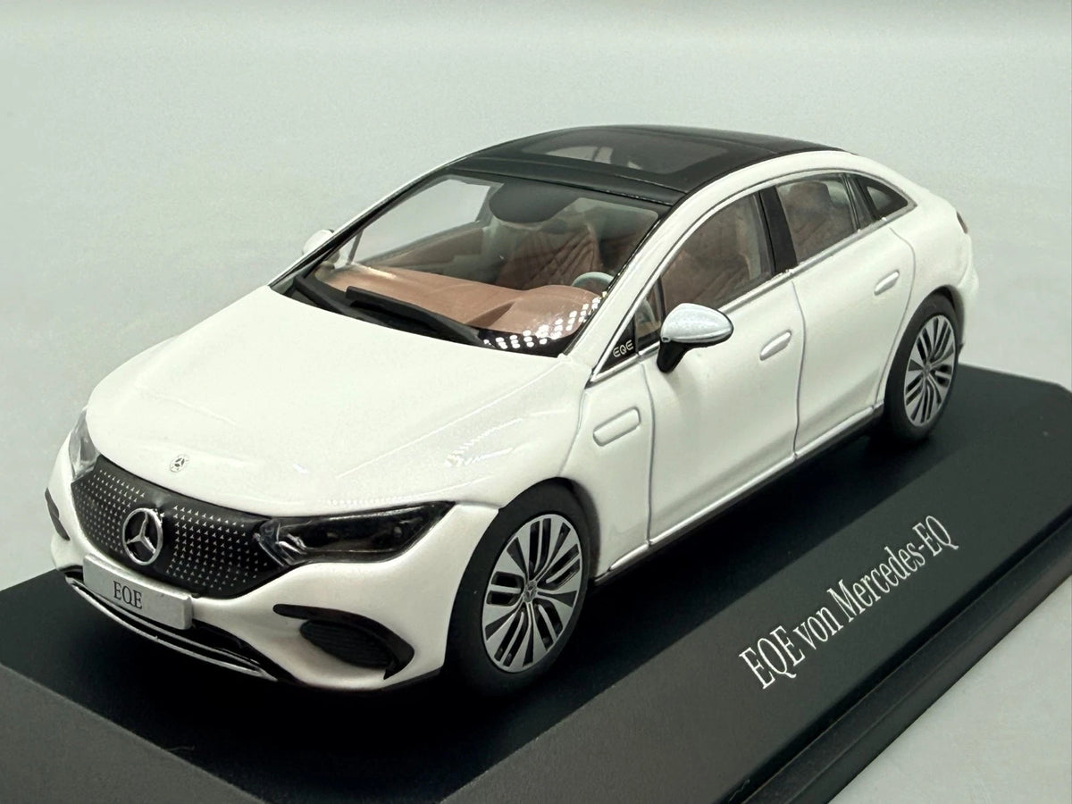 Modellautos 1:43 Herpa Mercedes-Benz EQE mit OVP