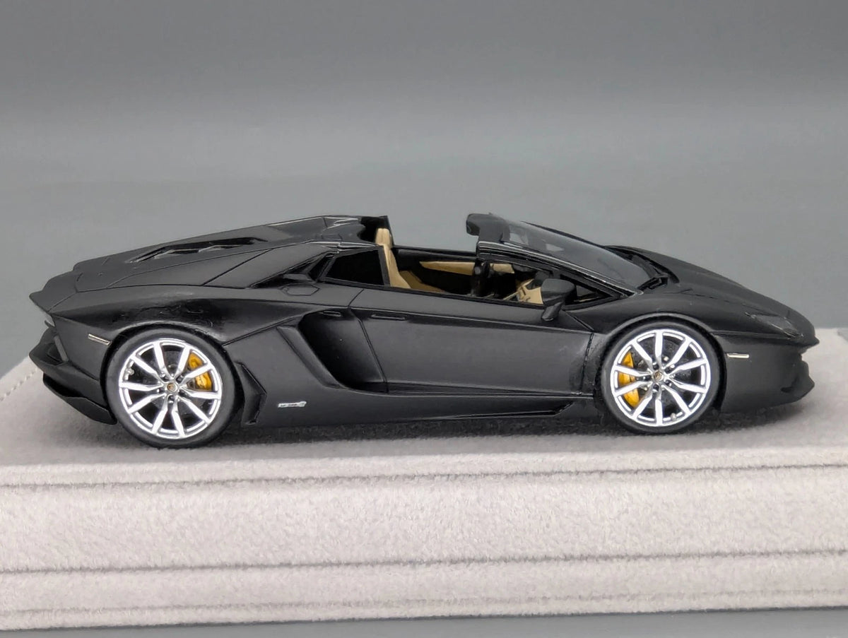 Modellautos 1:43 Looksmart Lamborghini Aventador Roadster LP 700-4  Black OVP