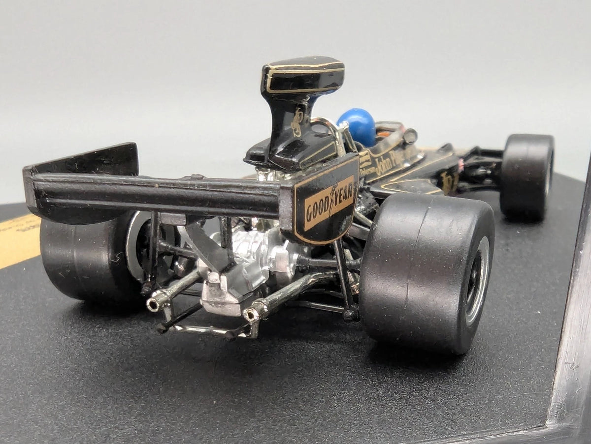 Modellautos 1:43 Quartzo Lotus 72E Schweden GP 1975 #5 R. Peterson mit Vitrine
